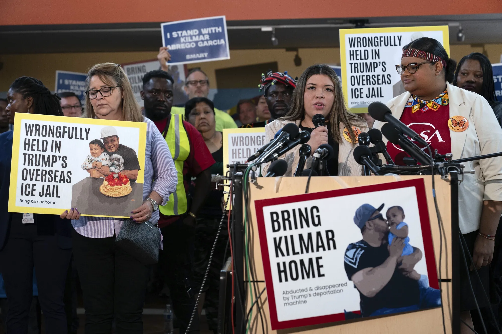Jennifer Vasquez Sura, the wife of Kilmar Abrego Garcia,&nbsp;speaks during a news conference at CASA's Multicultural Center in Hyattsville, Maryland, on April 4.&nbsp;