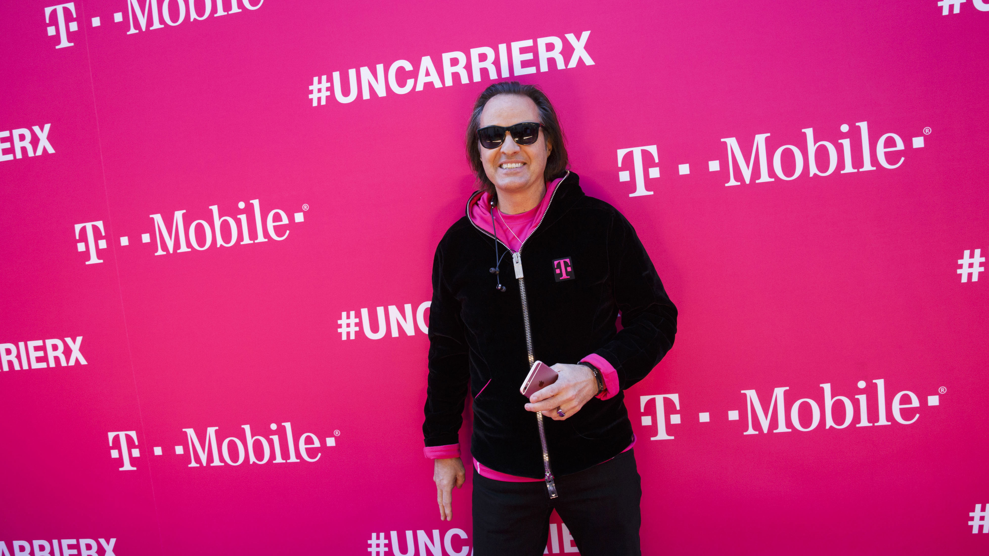 T Mobile Ceo John Legere Trump Has Twitter Game Bloomberg