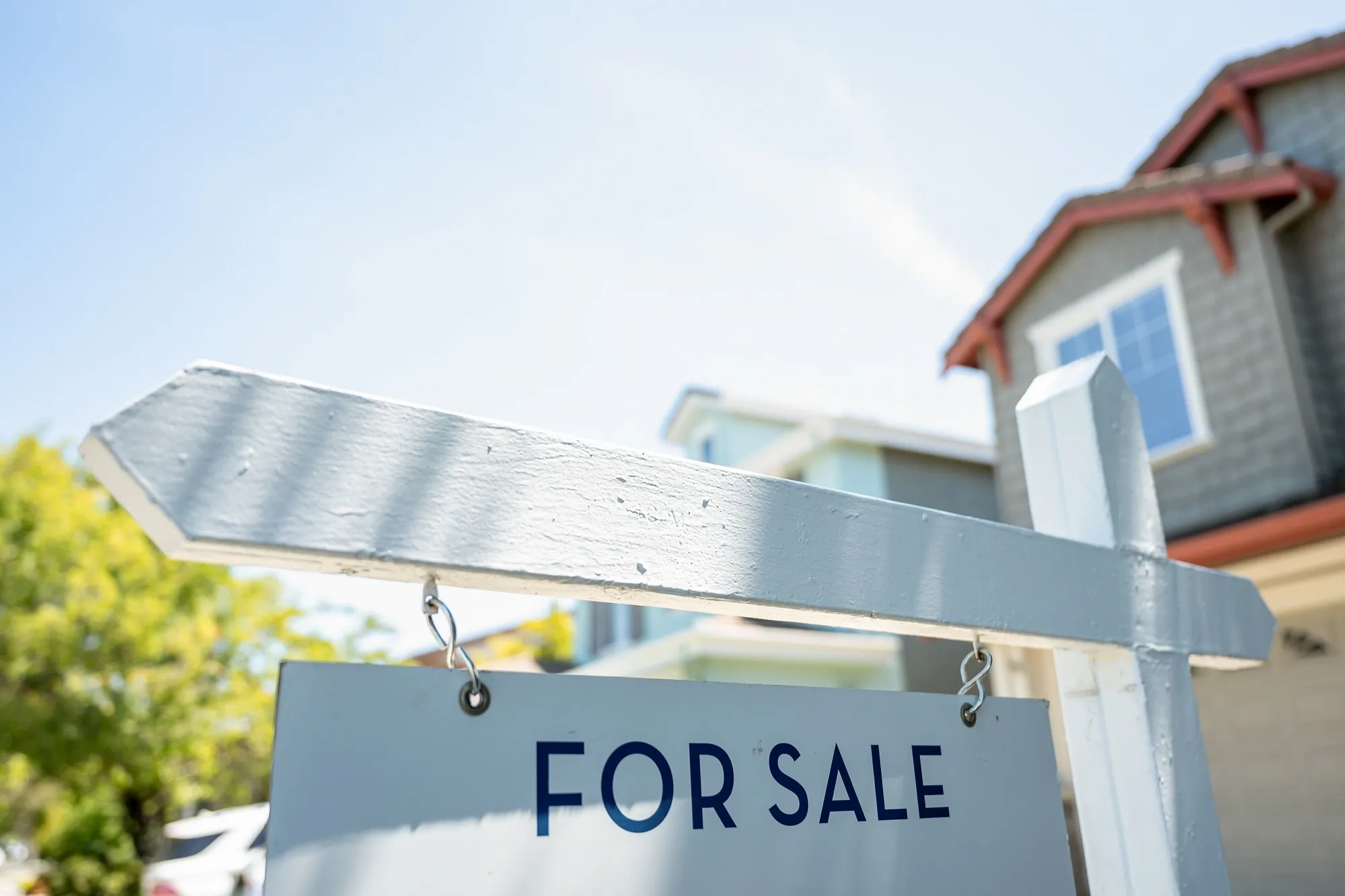 A "For Sale" sign outside&nbsp;a home in California, US.