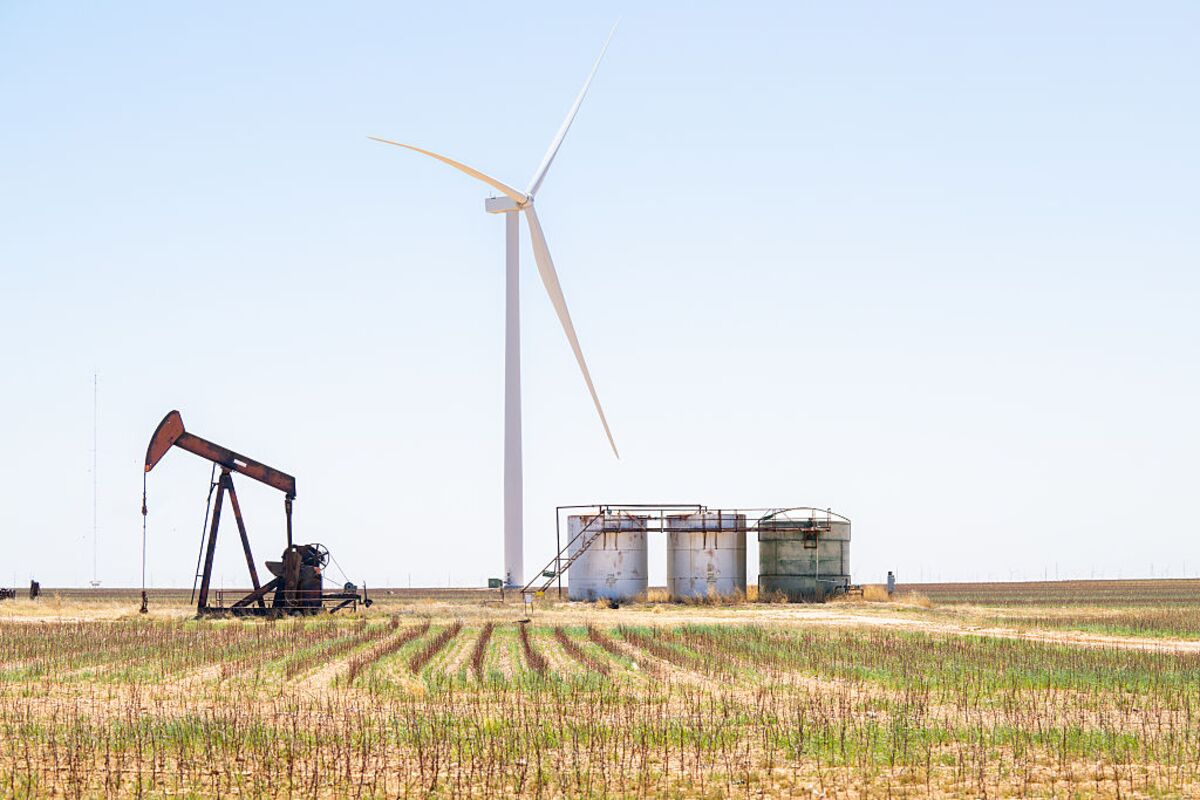 bloomberg.com - Mark Gongloff - Texans Keep Paying the Price for Oil and Gas Handouts