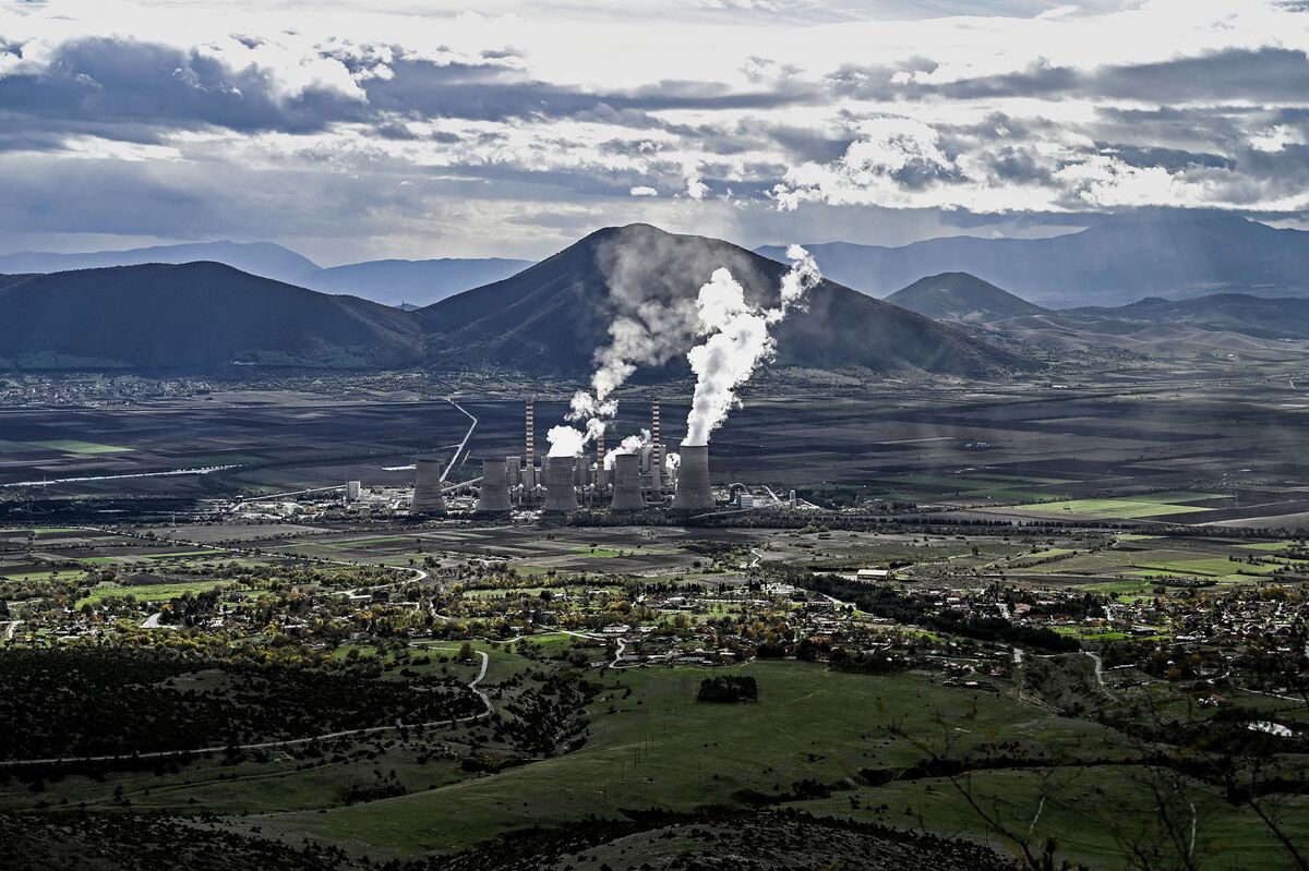 bloomberg.com - Paul Tugwell - What Backlash? Greek Mining Region Pins Revival Hopes on a Data Center
