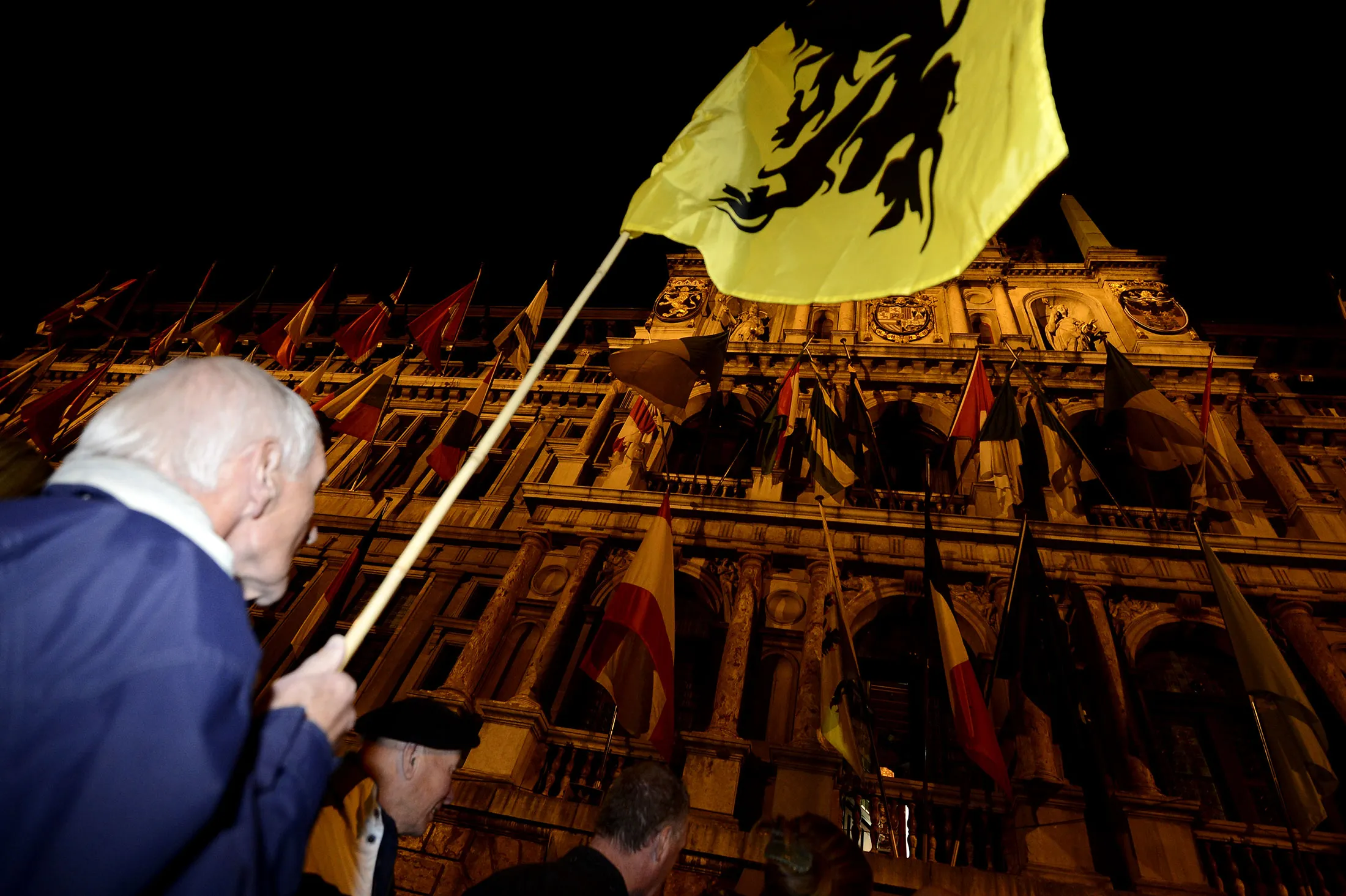 The Europe-wide nationalist mood has stirred pro-independence murmurings in Flanders, home to the N-VA party that stalled the setup of a Belgian government for 541 days after the 2010 election.
