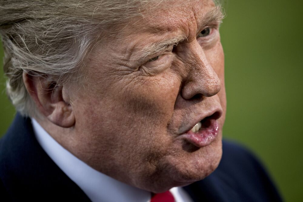 Μάναφορτ και Μιούλερ σφίγγουν τη θηλιά του Τραμπ