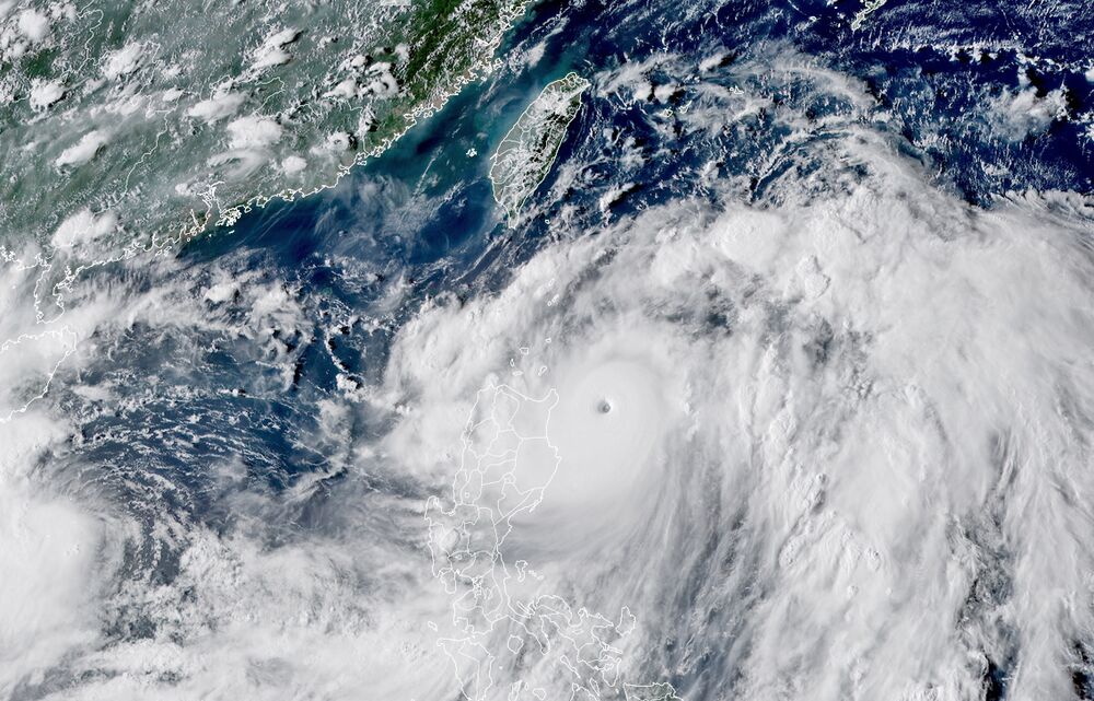 Typhoon Chanthu China S Ningbo Xiamen Ports Brace For Impact Bloomberg