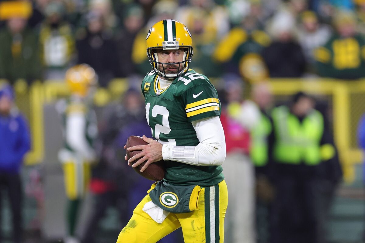 Aaron Rodgers Being Traded to New York Jets From Green Bay Packers, ESPN  Says - Bloomberg