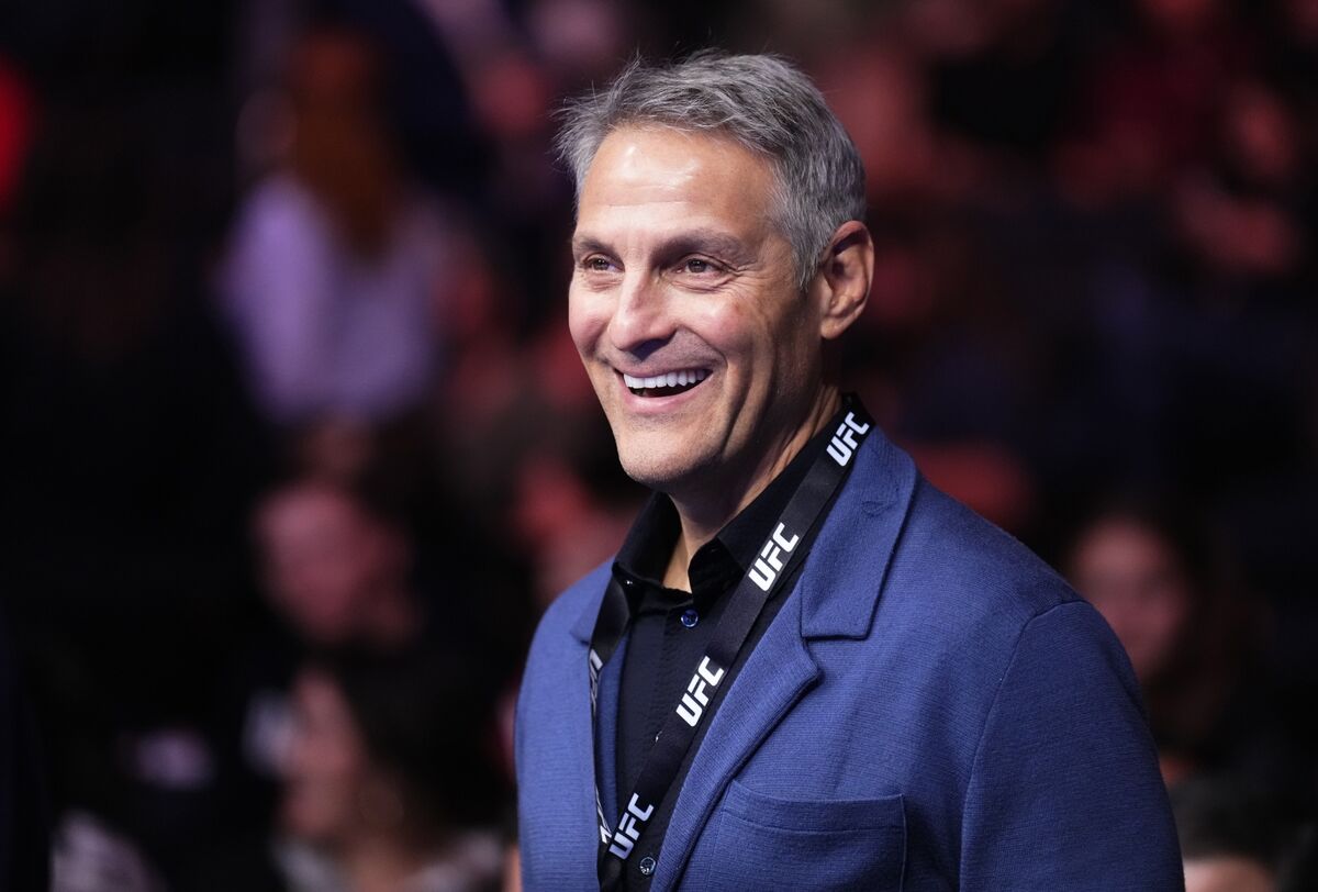 bloomberg.com - Felix Gillette - Ari Emanuel Rages Inside the Hollywood Machine
