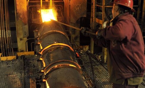 Copper eyes biggest weekly rally in 35 years as demand view shifts