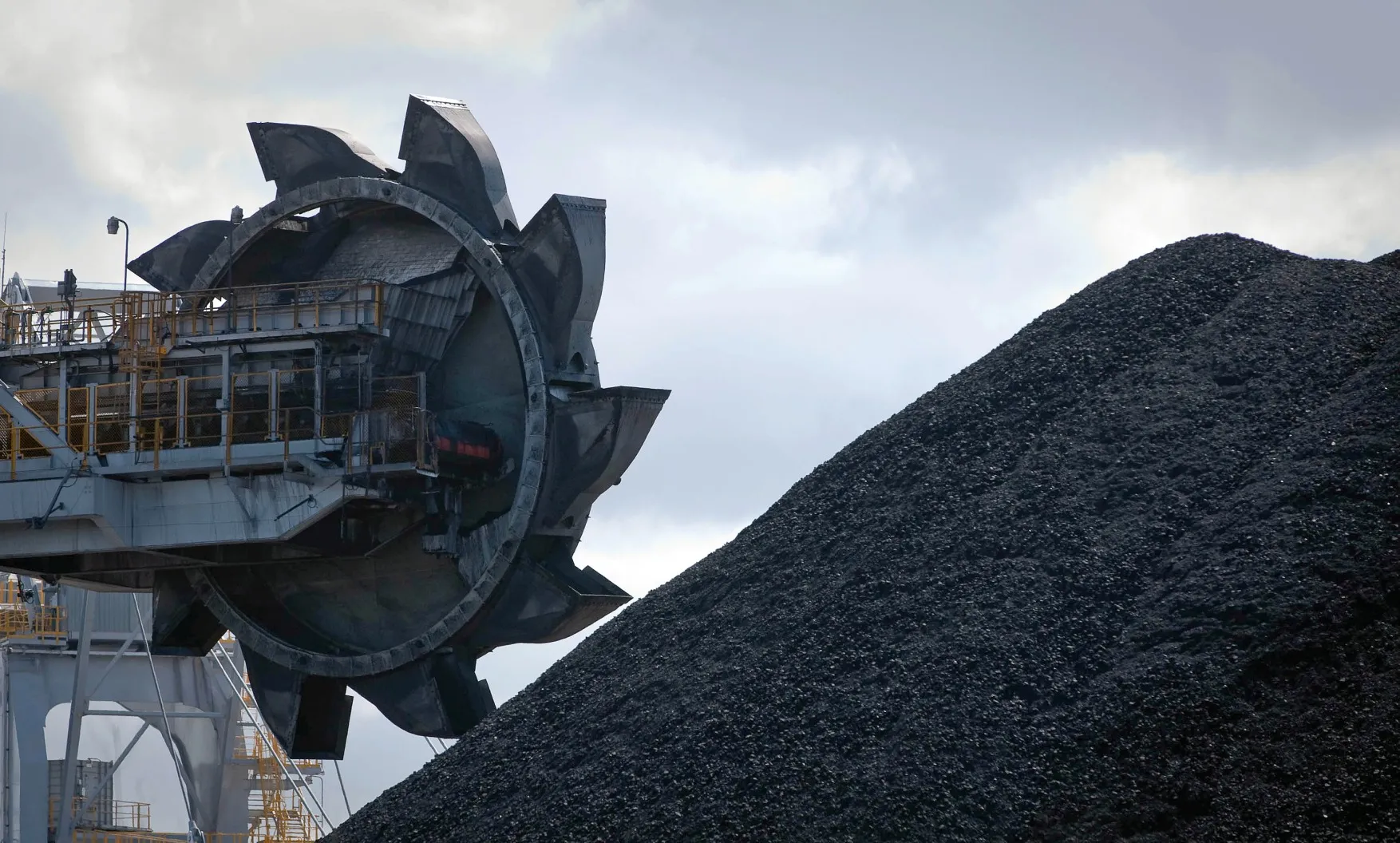 QR National Coal Freight Trains & Coal At Port Of Newcastle