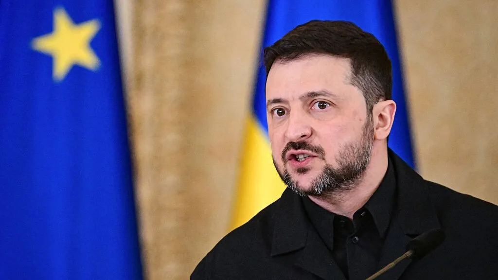 Zelenskiy in Paris as Ukraine Faces Air Defense Squeeze