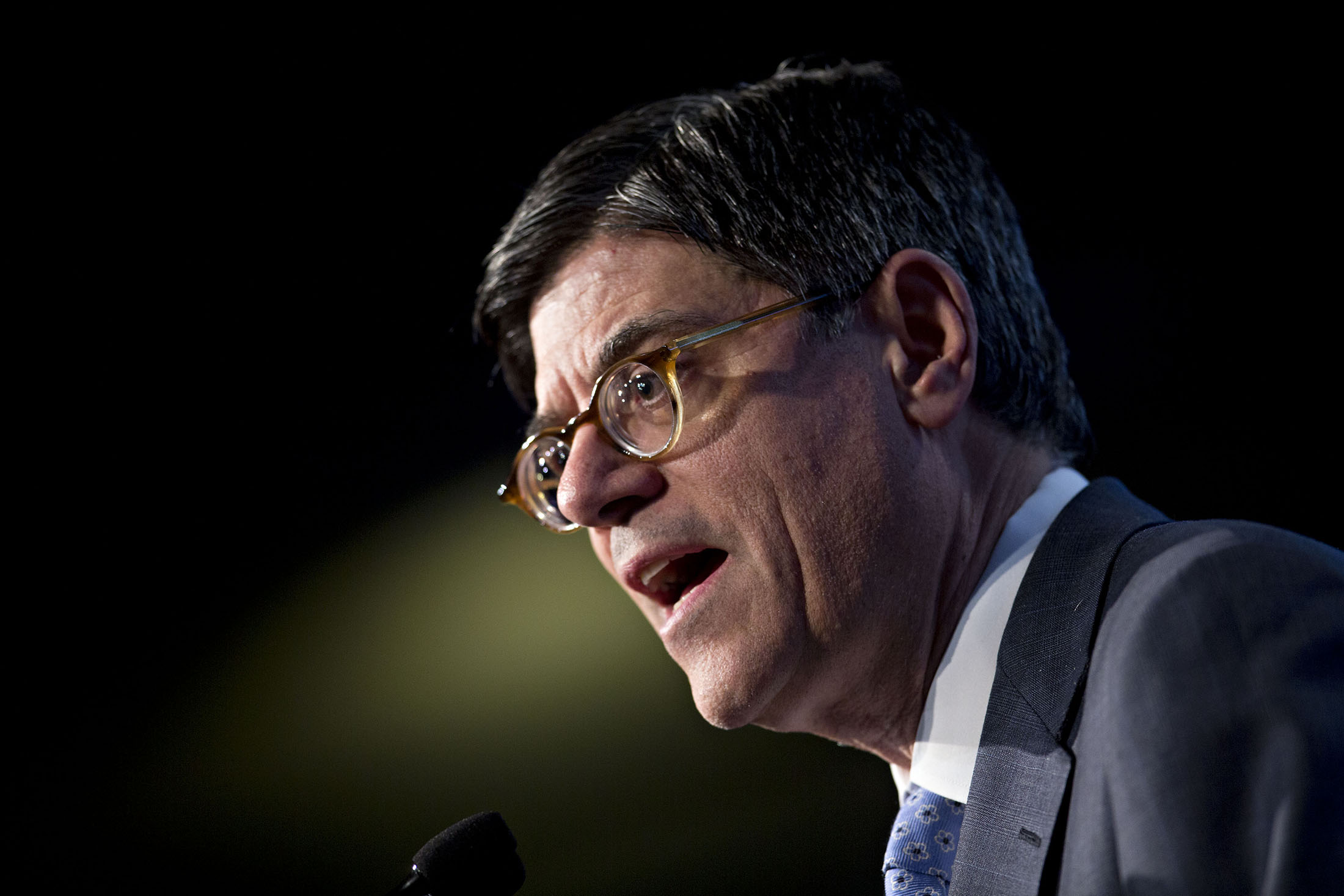 Jacob 'Jack' Lew, U.S. Treasury secretary, speaks at a news conference during the spring meetings of the International Monetary Fund (IMF) and World Bank in Washington, D.C., U.S., on Friday, April 15, 2016. Group of 20 economies threatened today to penalize tax havens that donÕt share information on their banking clients, after the leak of the Panama Papers provoked a global uproar over tax evasion.
