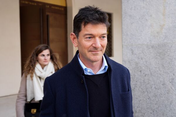 Former Trafigura Group Chief Operating Officer Mike Wainwright On Trial For Corruption 