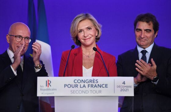 French Right Picks the Woman Who Runs Paris Region to Take On Macron