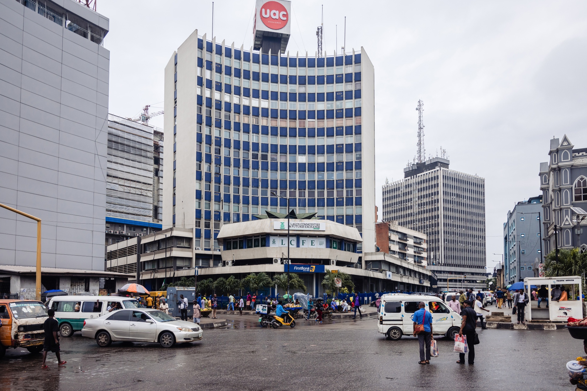 Traffic navigates a junction in front of the Lagos Commodities and Futures Exchange (LCFE) office in the Central Business District (CBD) of Lagos, Nigeria, on Monday, Aug. 14, 2023. Nigerian President Bola Tinubu has declared a state of emergency to counter the rising cost of living and in early August announced a 500 billion naira package of measures to improve food supply, ease transportation costs and boost manufacturing.