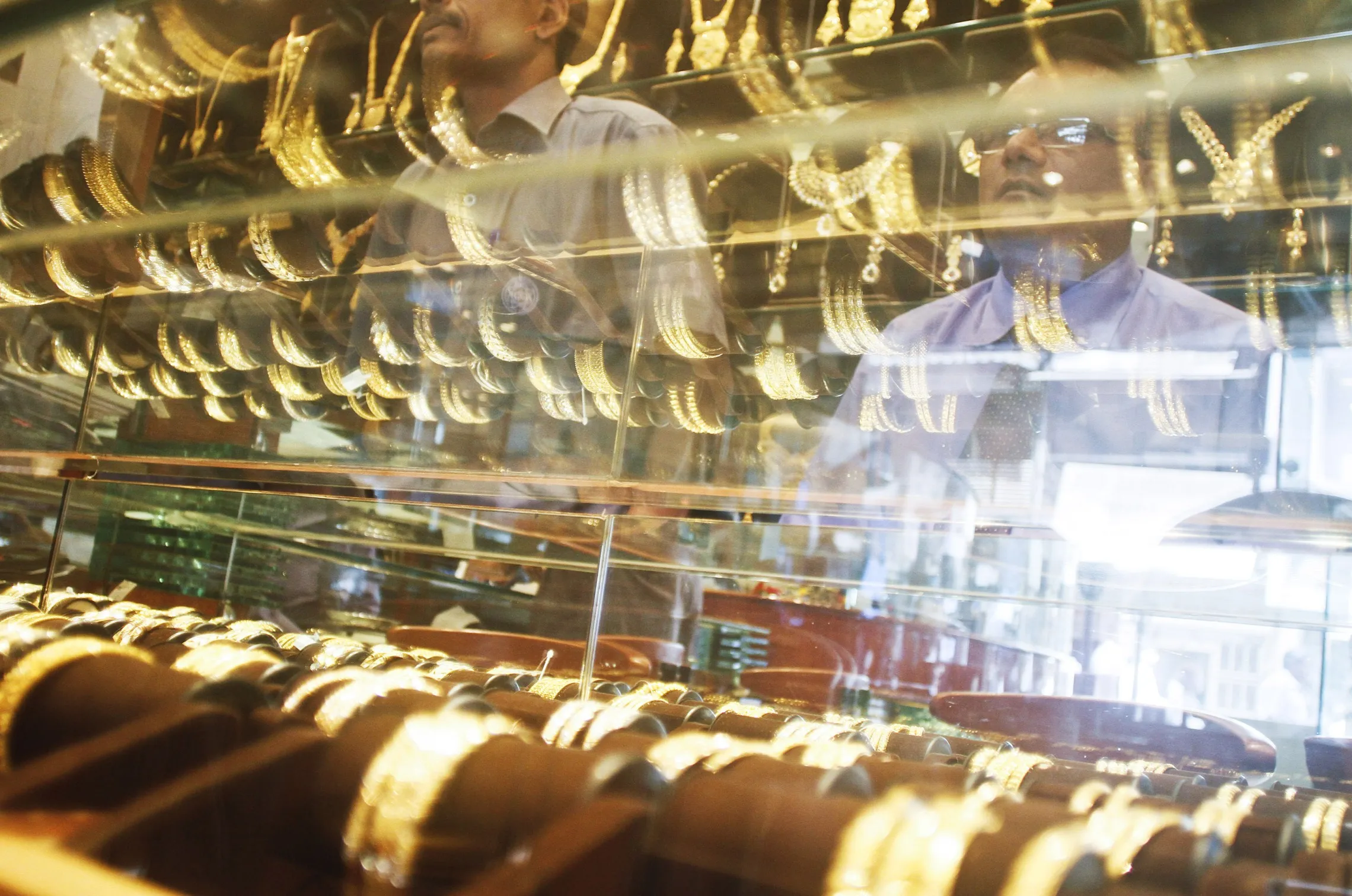 General Images Of Gold Jewelry Shopping In Mumbai