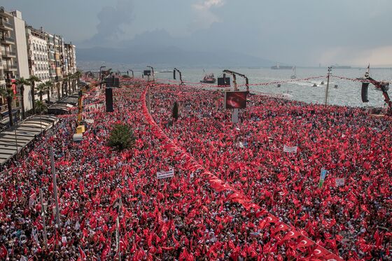 Erdogan Rules as Turkey's Mayor, But He May Be Losing the Cities