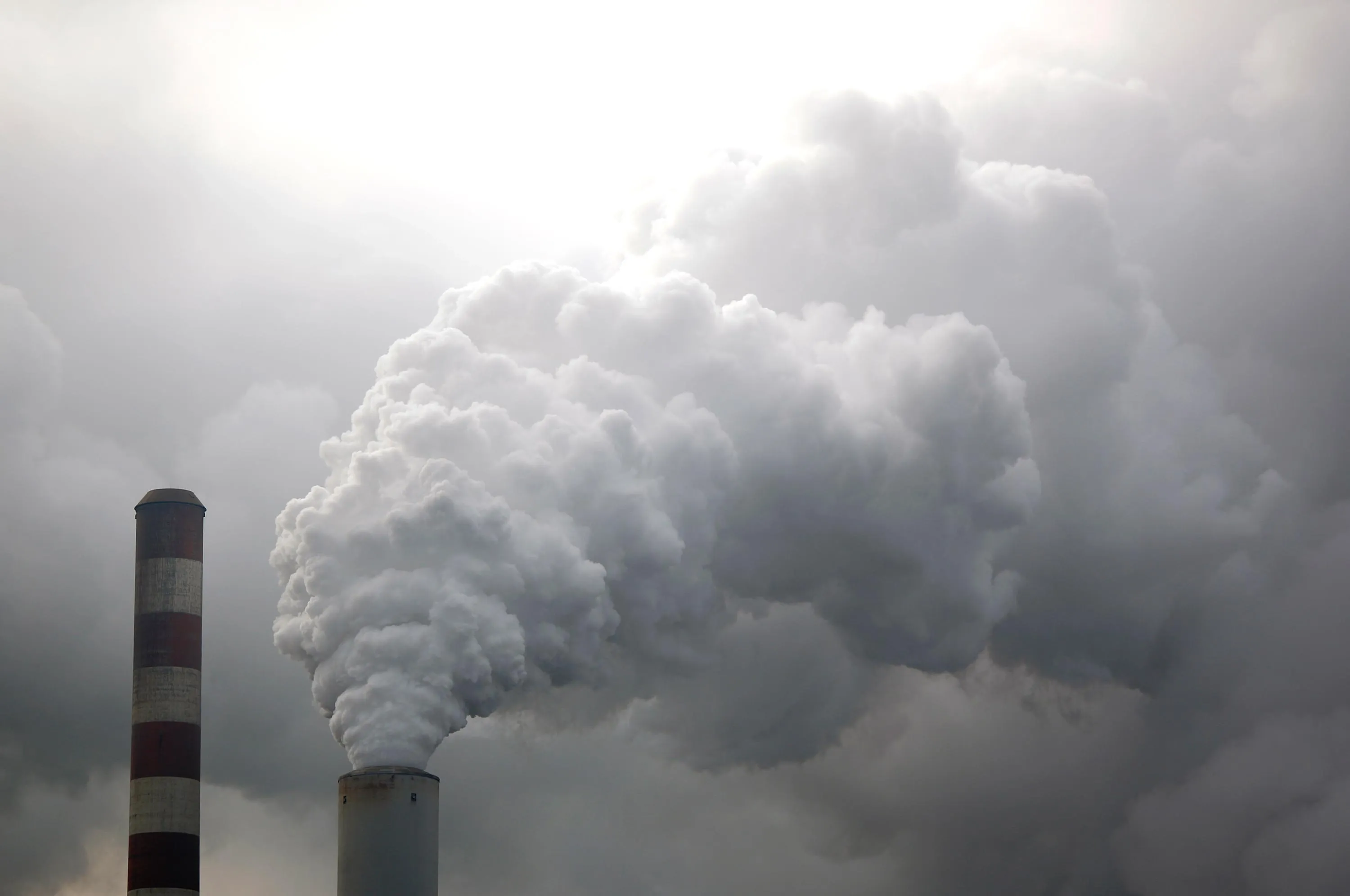 Water vapor rises from the Tennessee Valley Authority Paradise Fossil Plant in Paradise, Kentucky, on Aug. 13, 2013. The plant generates and delivers 14 billion kilowatt-hours of coal-fired electricity per year to Western Kentucky and Nashville. Photographer: Luke Sharrett/Bloomberg