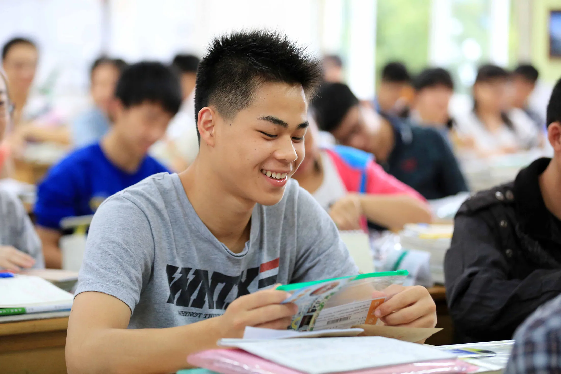 Students take the 2014 college entrance exam in China, in Rongan, southwest China's Guangxi province on June 7, 2014.
