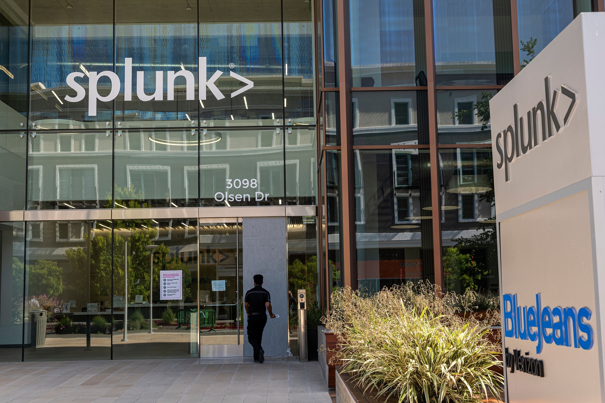 Splunk Jumps on Report That Cisco Made $20 Billion-Plus Offer - Bloomberg