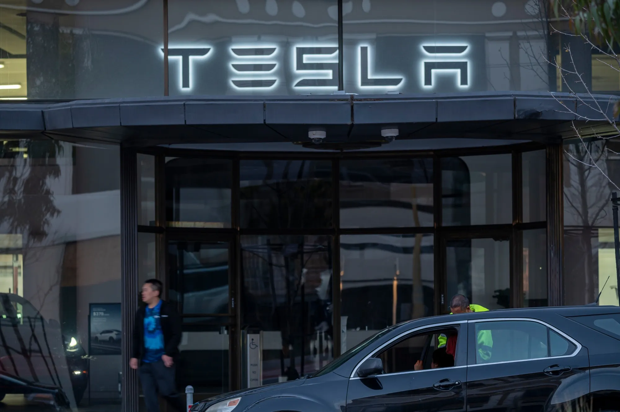 A Tesla store in San Francisco.&nbsp;