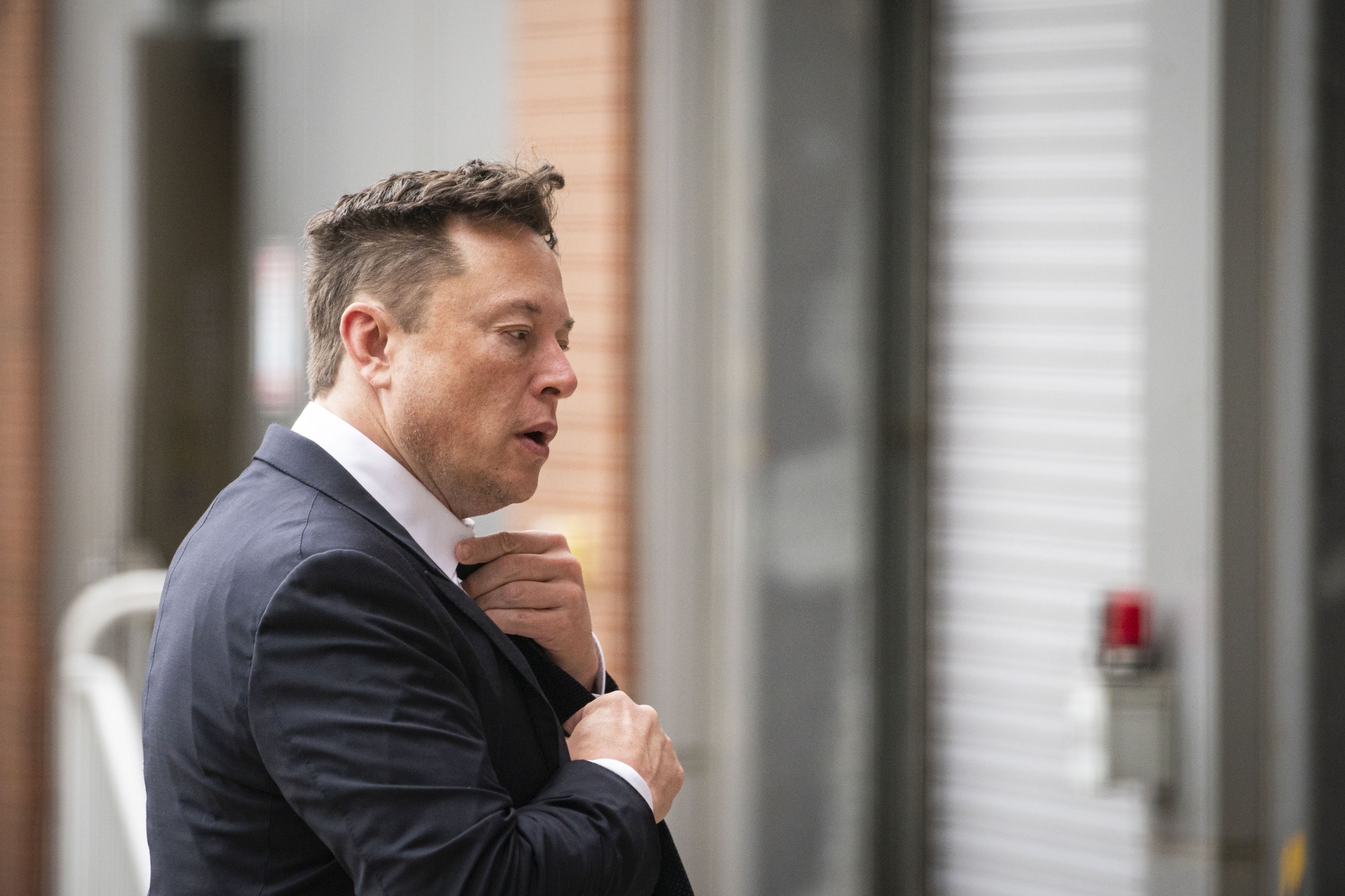 Elon Musk&nbsp;appears to have deleted a controversial tweet that made a satirical comparison between Canadian Prime Minister&nbsp;Justin Trudeau&nbsp;and Adolf Hitler.