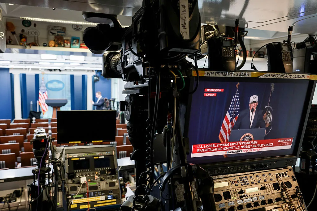 トランプ大統領は2月28日にイラン攻撃について動画を配信